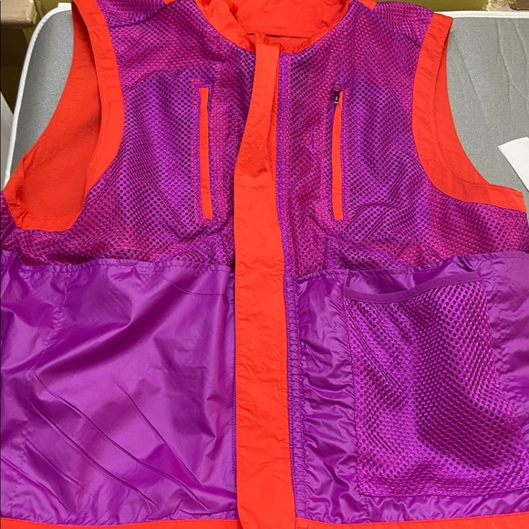 Nike ACH Habanero Red and Purple Urban Utility Vest. Size-Small. - Picture 11 of 11